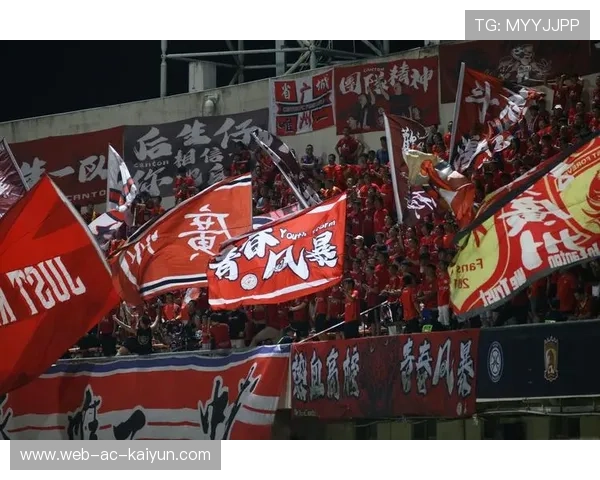 主场士气高涨，全力以赴争取胜利，全力争胜的成语