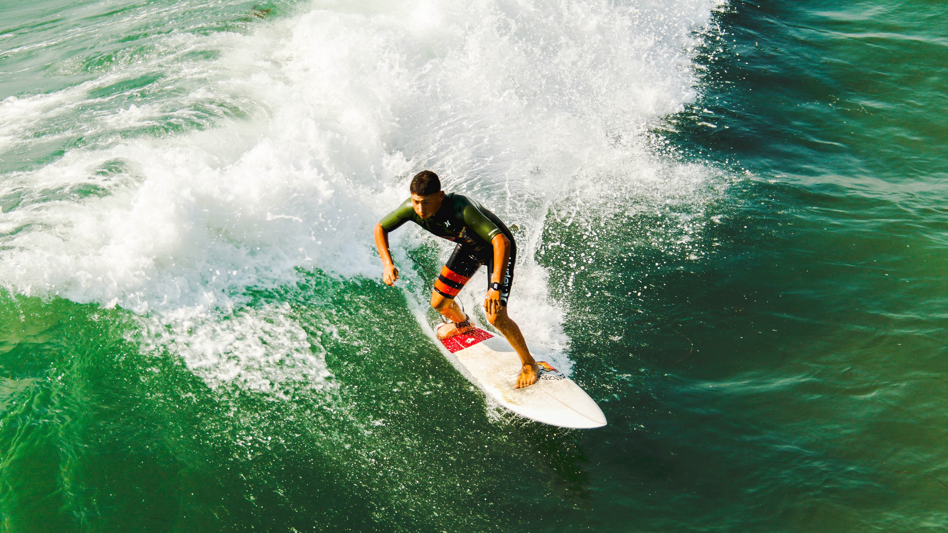 英超终极争夺：每一秒都精彩纷呈，英超经典时刻